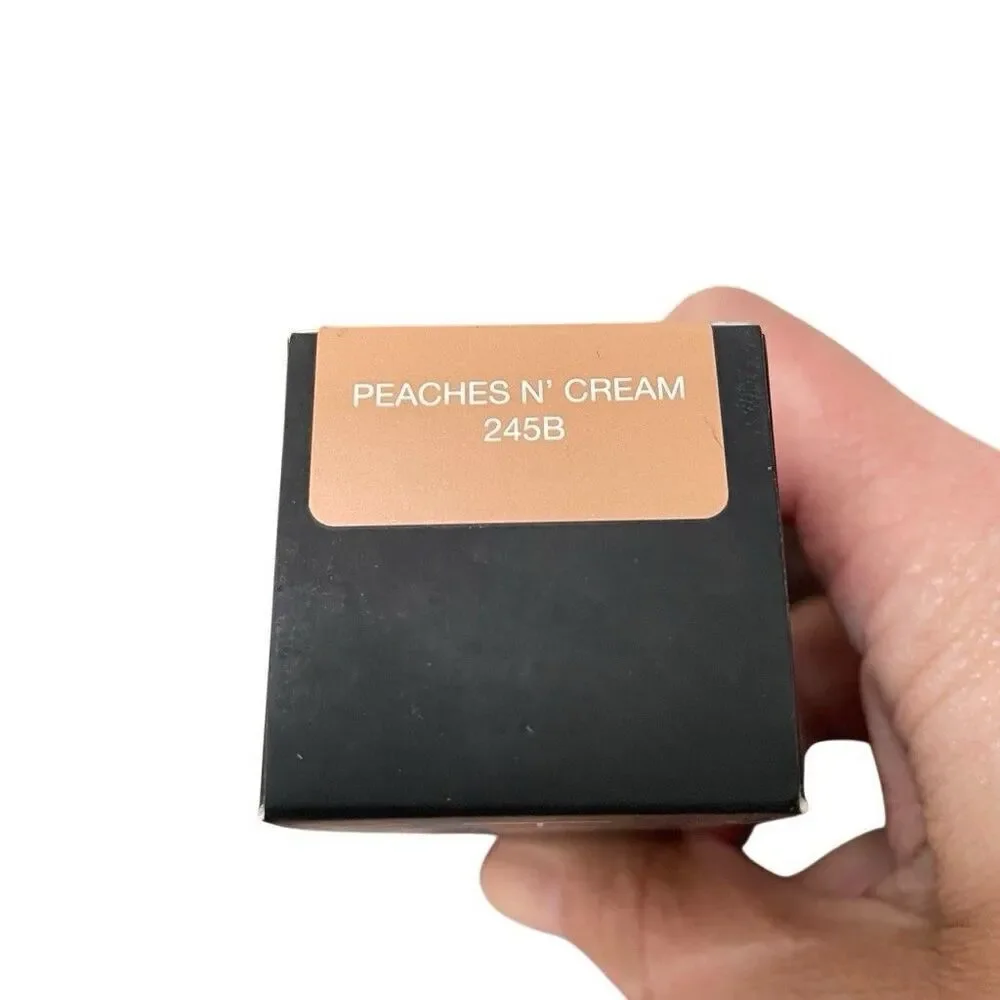 Huda Beauty‎ #FauxFilter Luminous Matte Foundation Peaches N’Cream 245B 1.18 fl